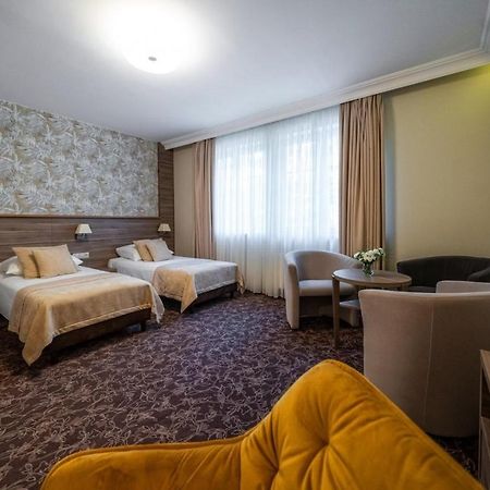 Korona Hotel Ostroleka  Exteriér fotografie