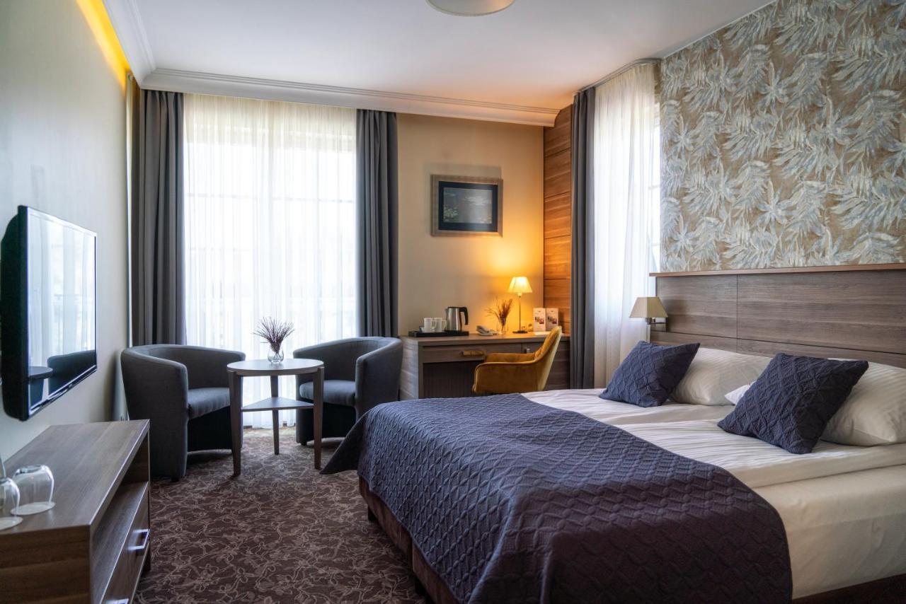 Korona Hotel Ostroleka  Exteriér fotografie