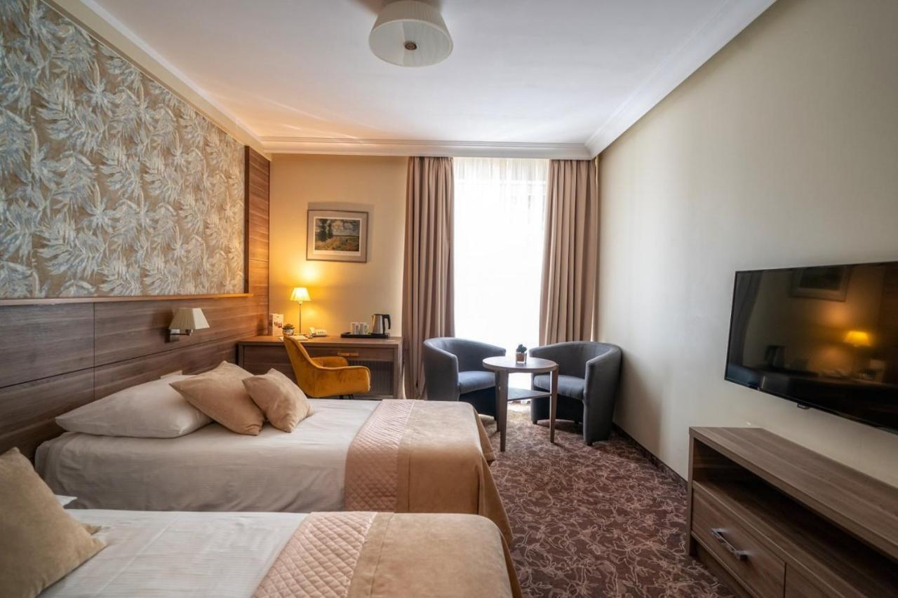 Korona Hotel Ostroleka  Exteriér fotografie