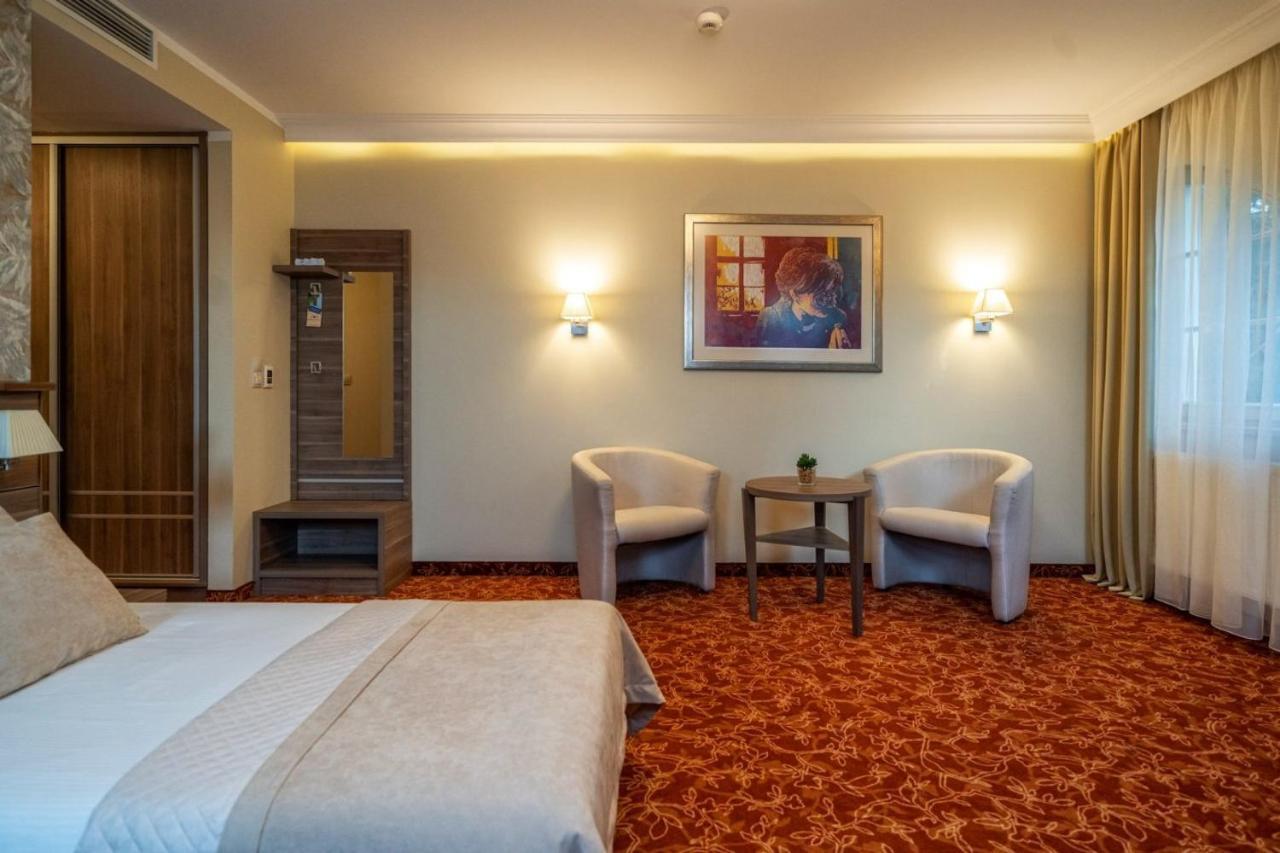 Korona Hotel Ostroleka  Exteriér fotografie